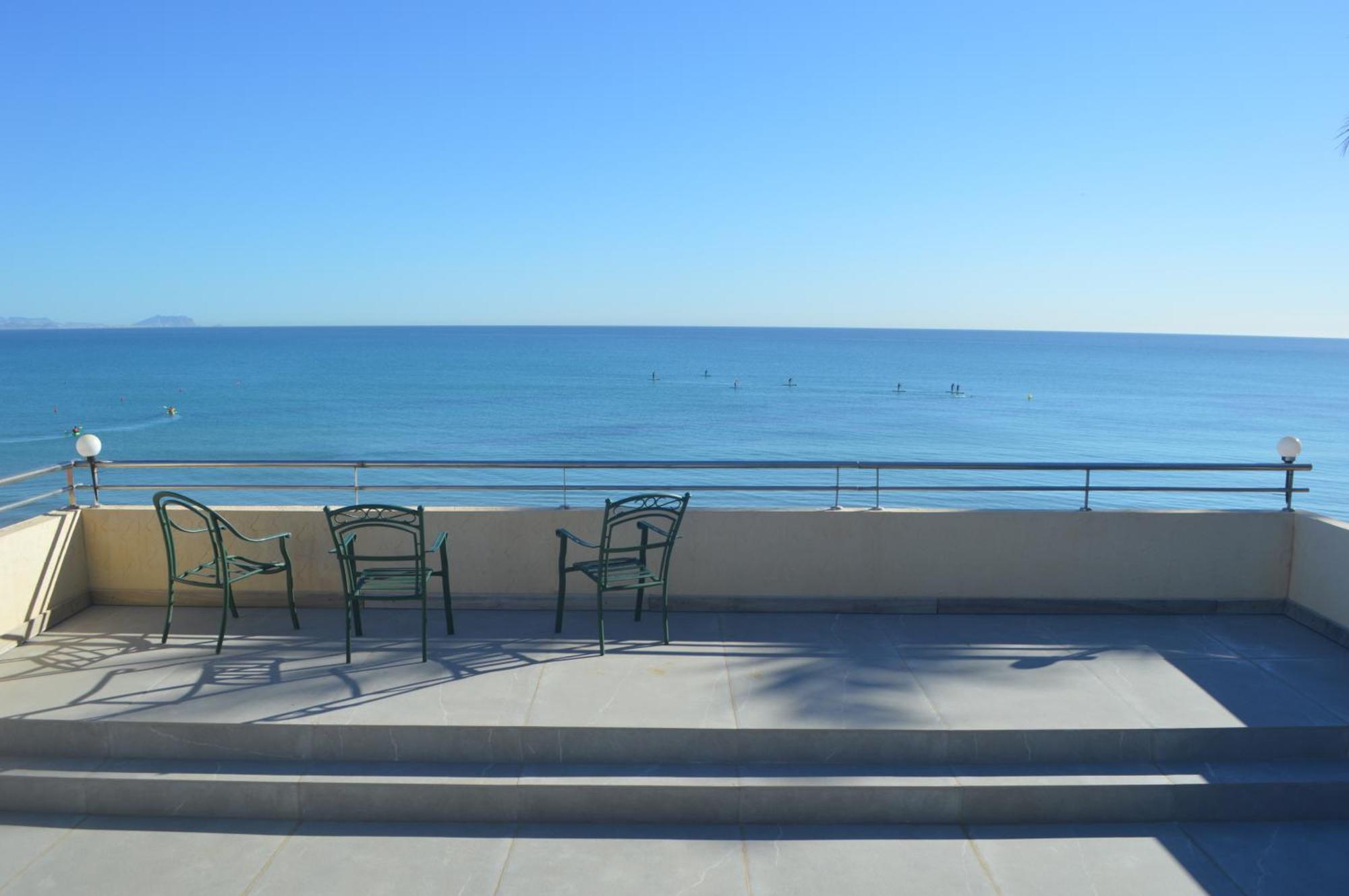 Excepcional Apartamento Amanecer Al Borde De Playa Y Mar, En Chalet Roquetes Alicante Eksteriør billede
