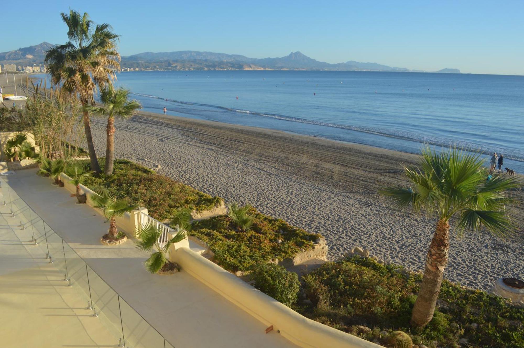 Excepcional Apartamento Amanecer Al Borde De Playa Y Mar, En Chalet Roquetes Alicante Eksteriør billede